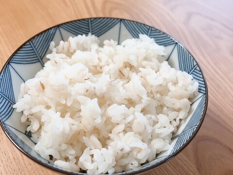 簡単に栄養アップ！押し麦ご飯